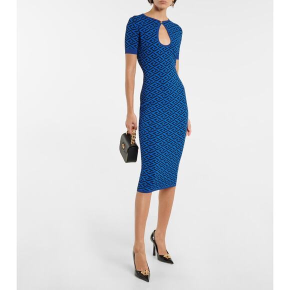 Versace Medusa 37.5/ US 7.5 Gold Black Patent Leather Pointed Toe Pump NIB $995 - Picture 6 of 15